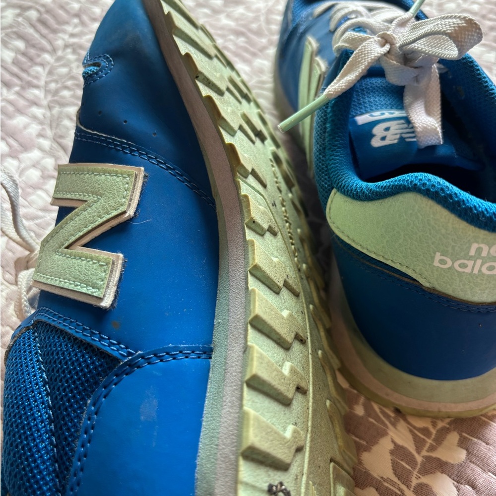 New Balance Blue & Mint Casual Sneakers - Picture 7 of 11